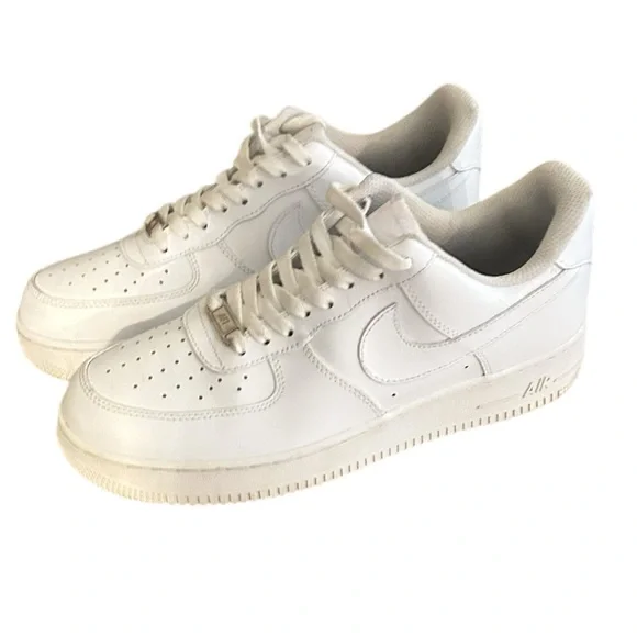 Nike Air Force 1's '07 Triple White Shoes Sz 10.5 Women/Sz 9 Men #315122-111 - Picture 2 of 9